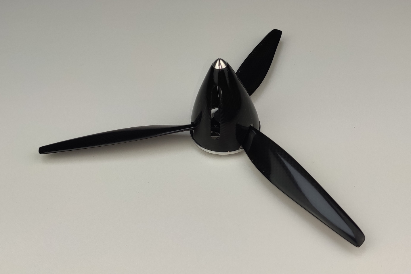 F2B carbon propeller